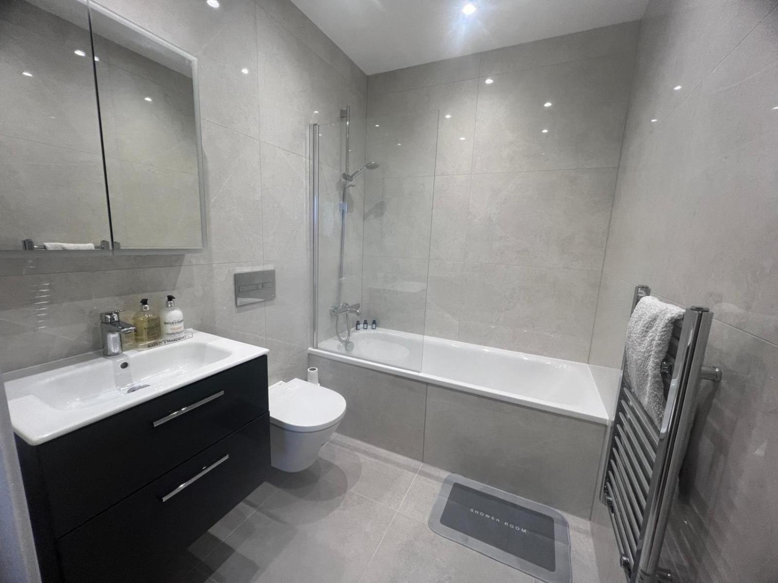 New 2 Bedroom Apartment Rickmansworth Town Centre エクステリア 写真