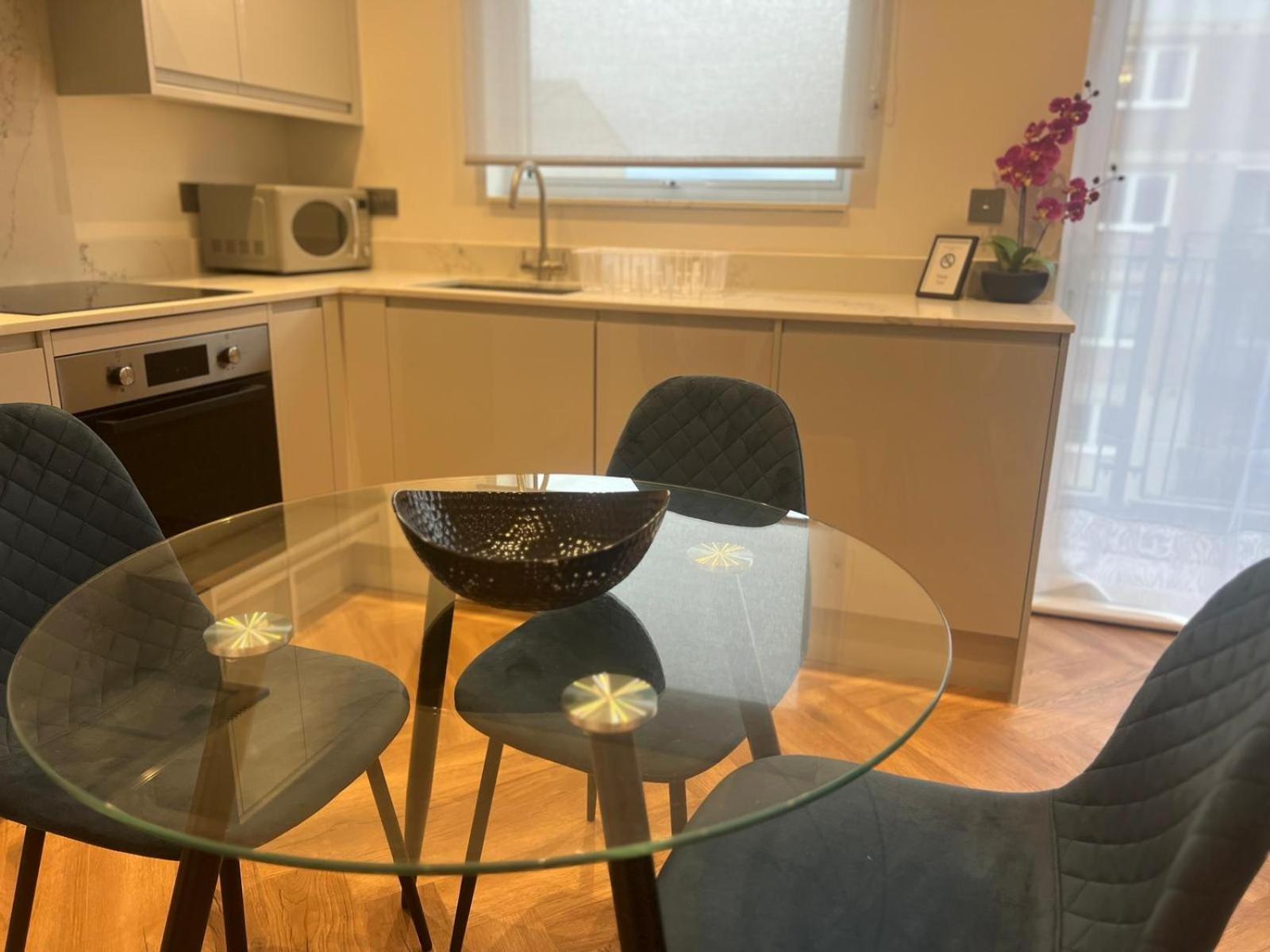 New 2 Bedroom Apartment Rickmansworth Town Centre エクステリア 写真